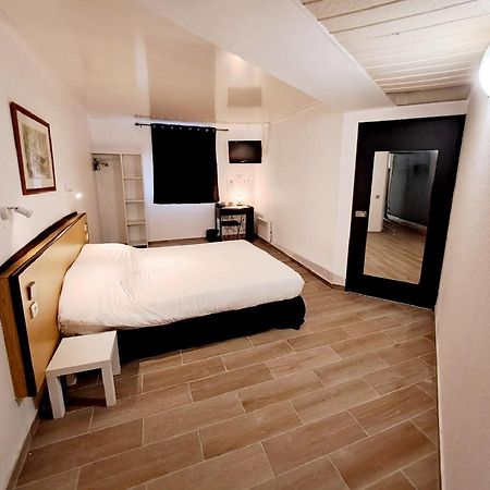 Crystal Hotel Saint Denis Basilique Luaran gambar