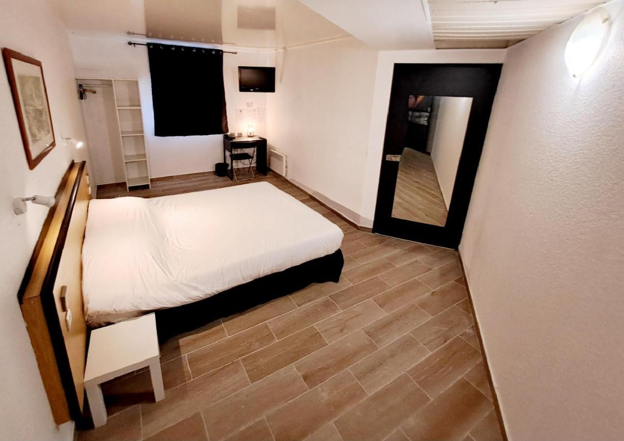 Crystal Hotel Saint Denis Basilique Luaran gambar