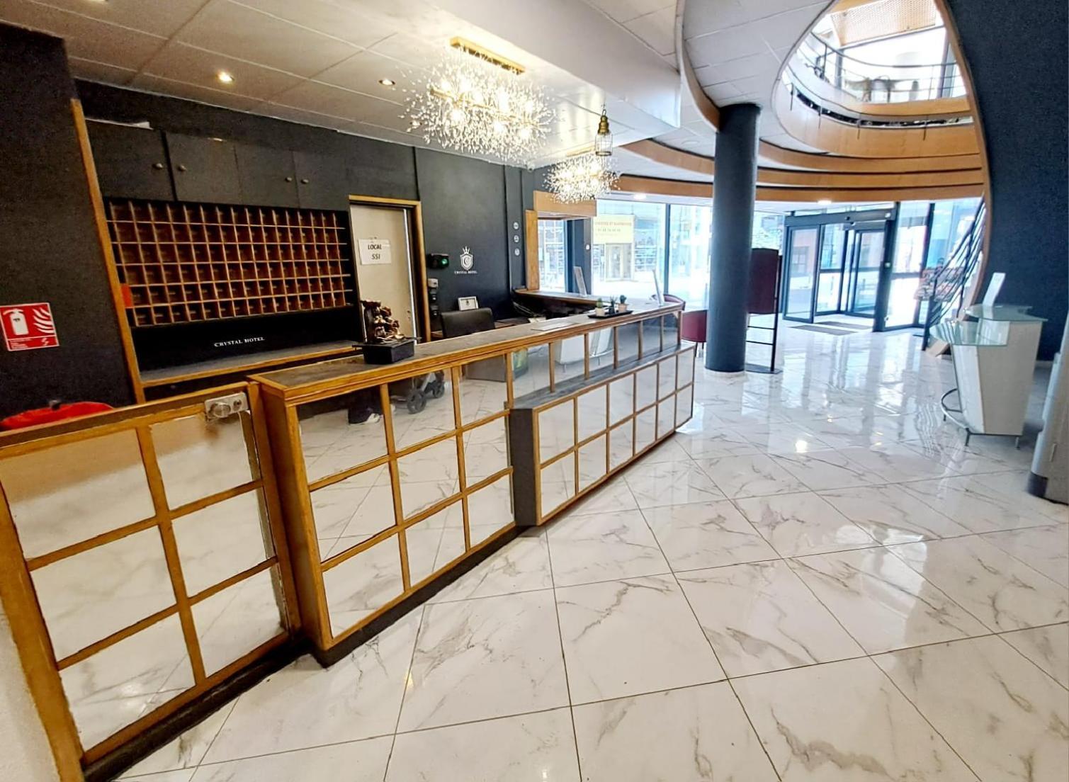 Crystal Hotel Saint Denis Basilique Luaran gambar